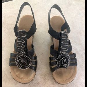 Rieker black leather silver zipper flower sandals 3” heel size 39 \ 8